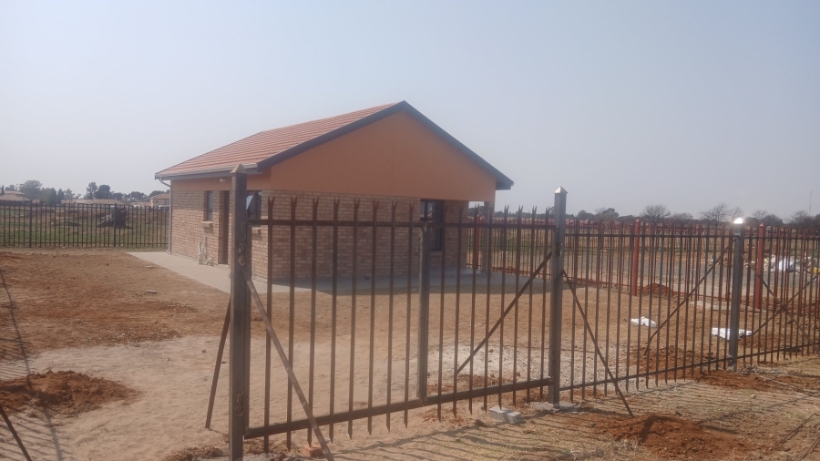 2 Bedroom Property for Sale in Heidedal Free State